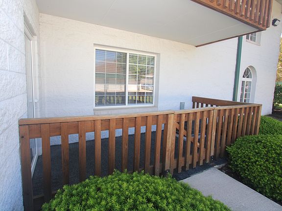 4th image of 2851 Heritage Dr APT 1C