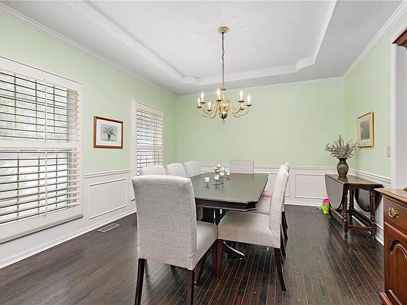 5th image of 5308 W 153rd St