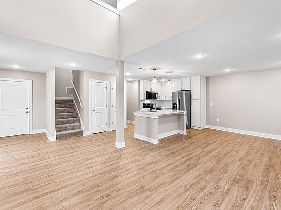 4th image of 2755 Amelia Ln