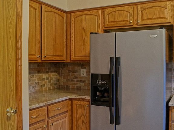 3rd image of 3571 Shelburne Dr