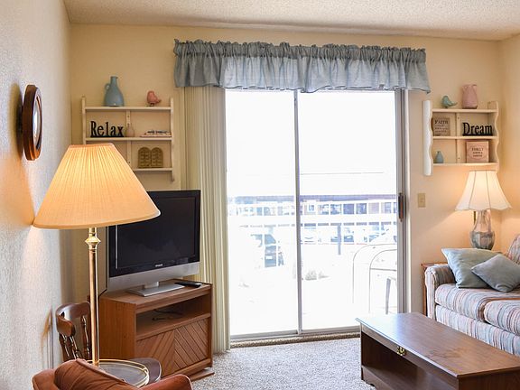 5th image of 1720 Bahama Ave APT A-10