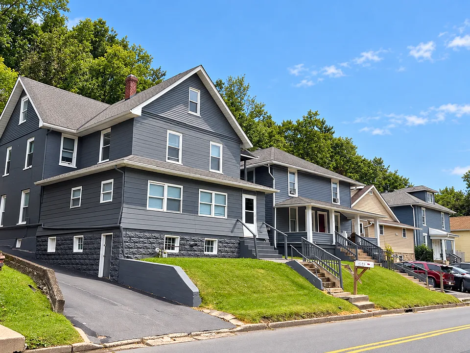 187 N Fairview St #1