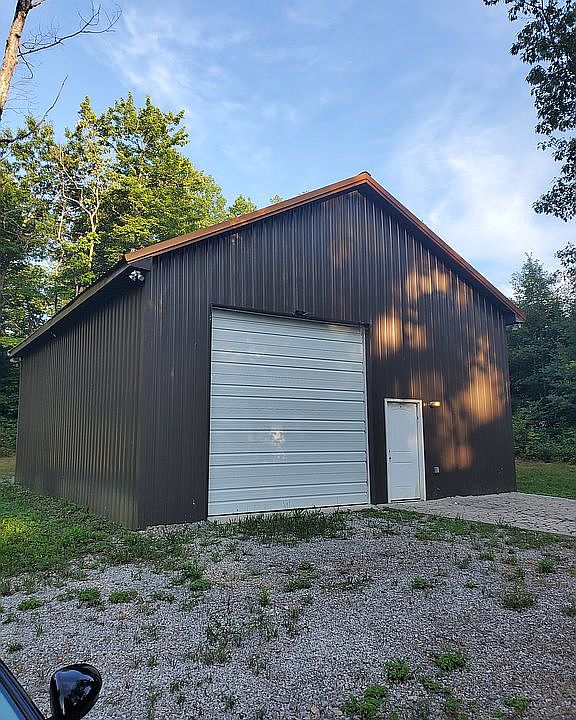 Front of the Barn 30x40x14