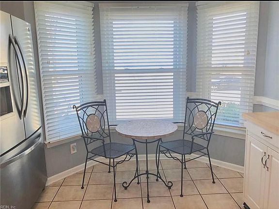 3rd image of 4733 Marlwood Way
