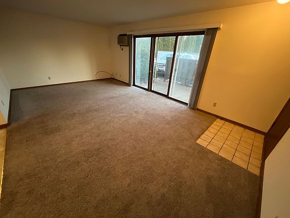3rd image of 16 W Klubertanz Dr #1