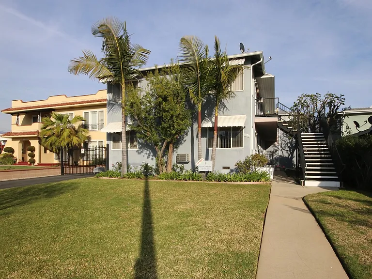 116 N Huntington Dr #D — Photo 1