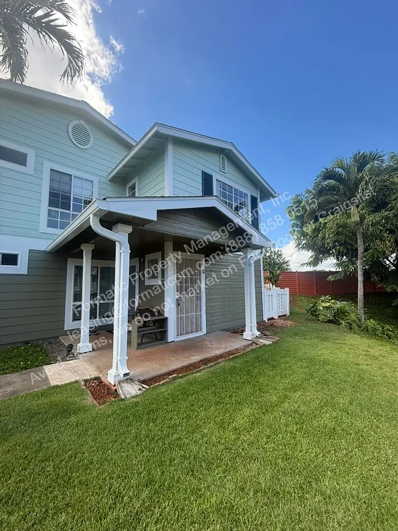 3 bed, 2.0 bath, 1028 sqft, $3,595 — Photo 1