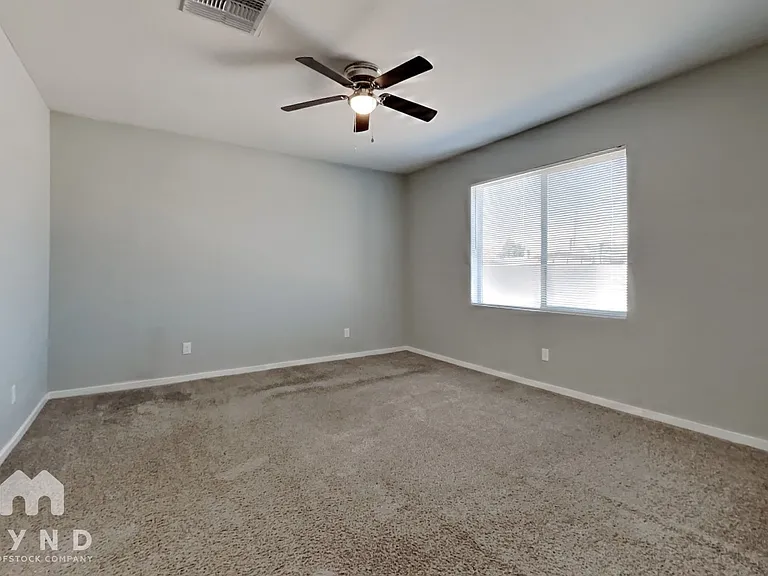 6041 S 8th Pl — Photo 7