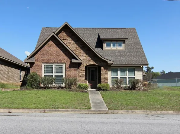 1 Summertide Dr, Phenix City, AL 36869