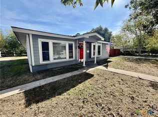 1922 Shofner Dr, Port Lavaca, TX 77979