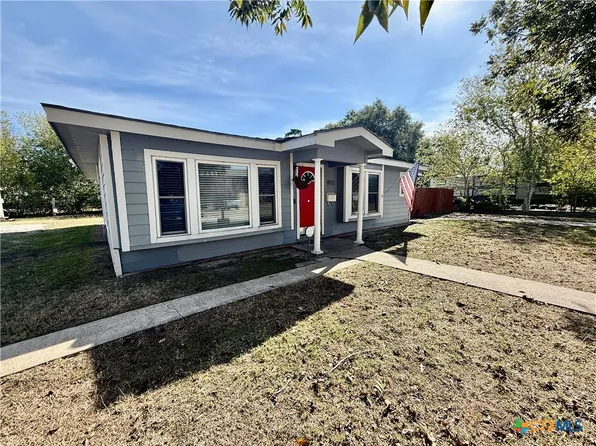 1922 Shofner Dr, Port Lavaca, TX 77979