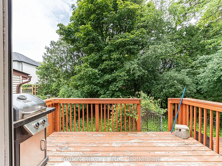 241 Weldrick Rd W — Photo 15