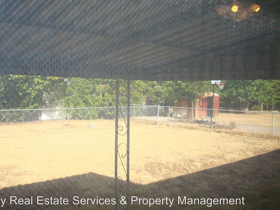 2nd image of 2412 S 26th St