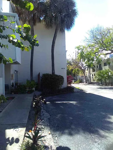 1912 SW 17th Ave #21 Photo 1