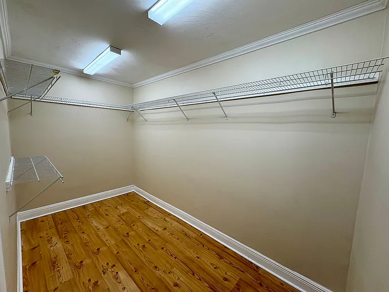 2511 NE Mildred St — Photo 9
