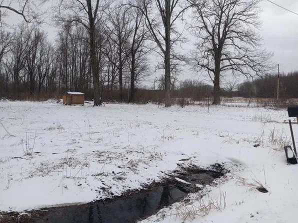 39961 47th Ave, Paw Paw, MI 49079