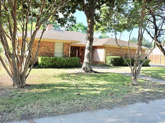 3rd image of 3513 University Dr