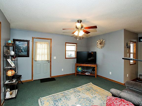 4th image of 418 S Donnelly Ave