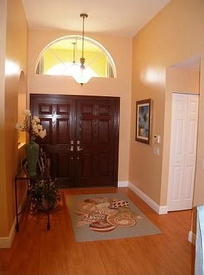 3rd image of 608 Verona Pl