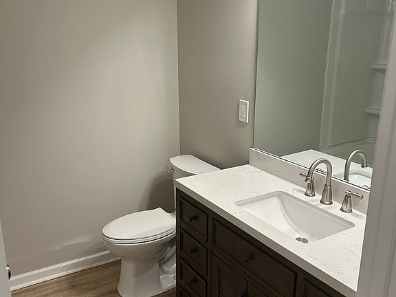 3rd image of 1121 Jefferson Ave APT 2
