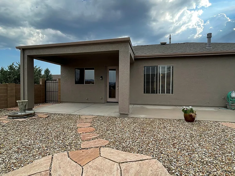 5649 N Bentley Ct — Photo 22