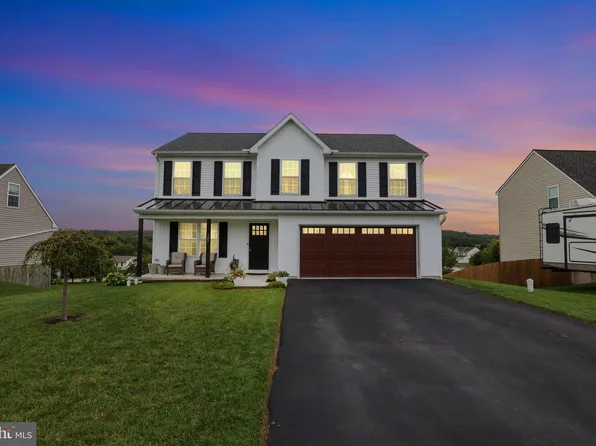 309 Riviera St, Mount Wolf, PA 17347