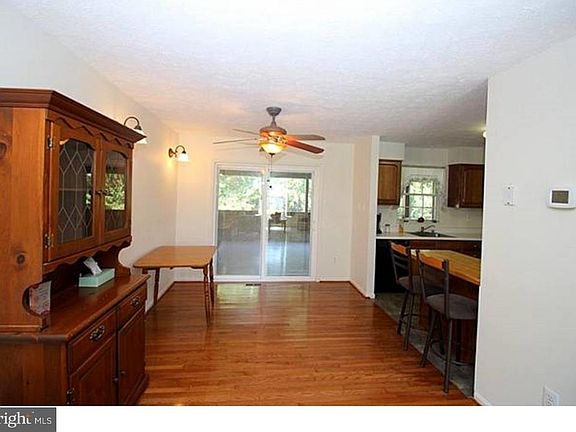 4th image of 8 Macduff Ct
