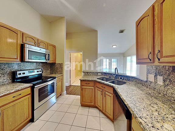 3rd image of 312 Crisan Ct