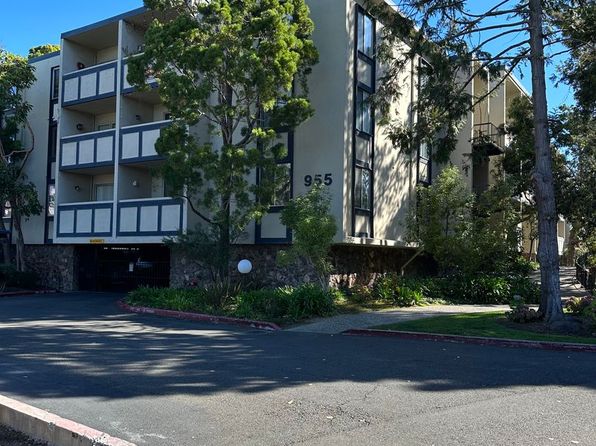 955 Shorepoint Ct APT 101