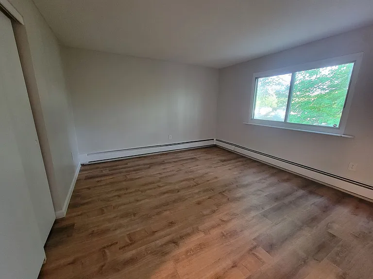 81 Fisherville Rd — Photo 22