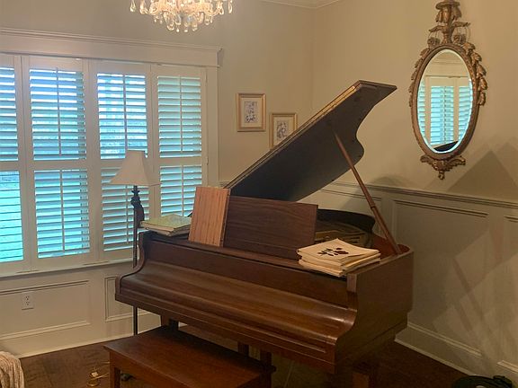 5th image of 8612 Rosedown Ln