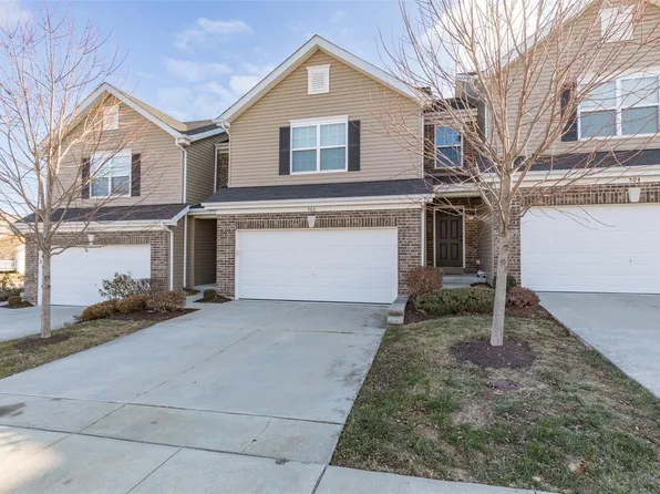 502 Peruque Commons Ct, Wentzville, MO 63385