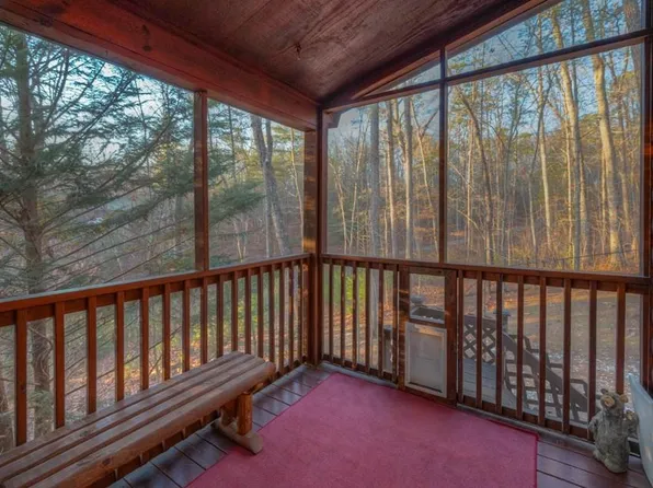 664 Hawthorne Ln, Murphy, NC 28906