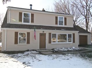 40 S Valley Rd, Glen Ellyn, IL 60137