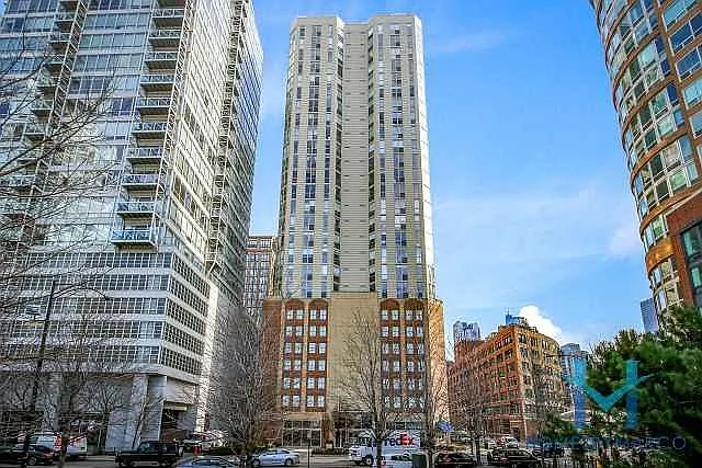 645 N Kingsbury St #1907 — Photo 27
