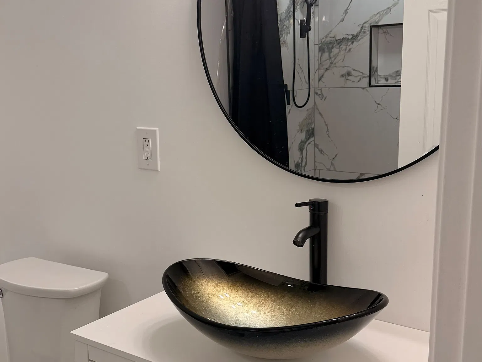 2 bed, 998 sqft, $2,000 — Photo 1