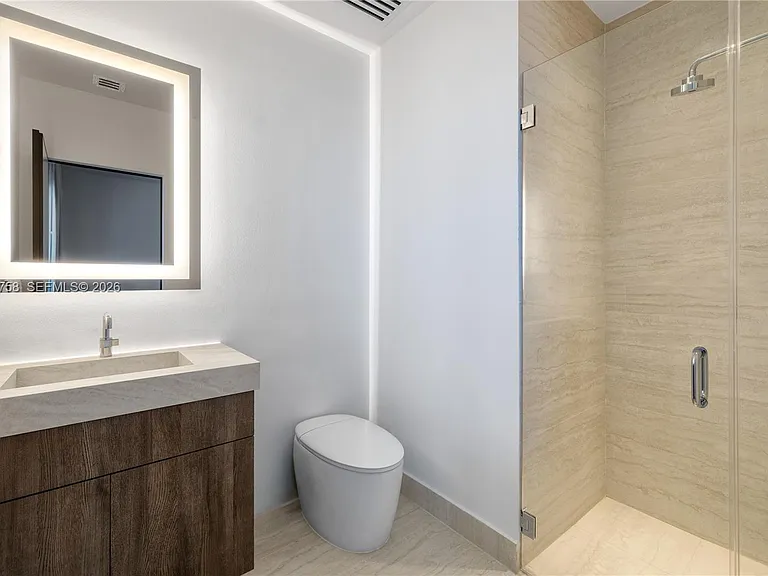700 NE 24th St #Penthouse 5902 — Photo 34