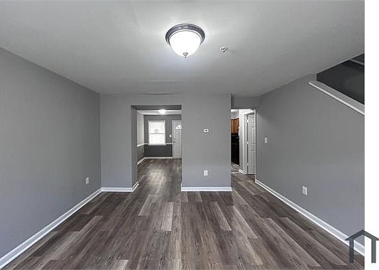 4th image of 2120 Brunt St