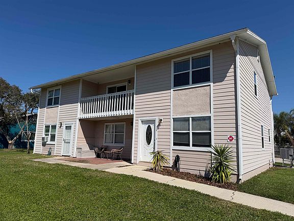 4th image of 124 Rio Del Mar St #C