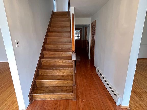 2nd image of 1901 Byberry Rd