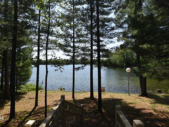3rd image of 1281 Woodland Dr
