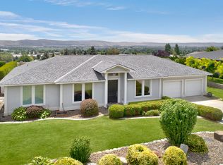 5824 Scenic Ridge Loop, Yakima, WA 98908