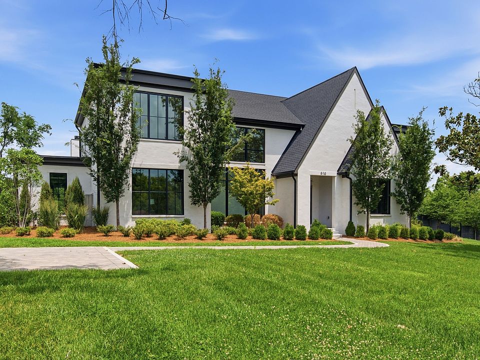 1st image of 818 Brentview Dr