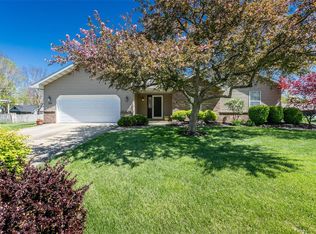 900 Rolling Meadows Dr, Maryville, IL 62062