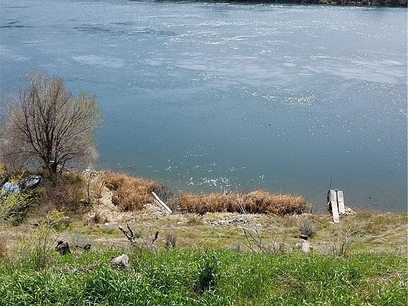 4th image of 3430 S Tyee Pl