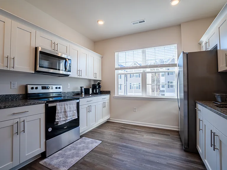 5011 Jayden Dr — Photo 17