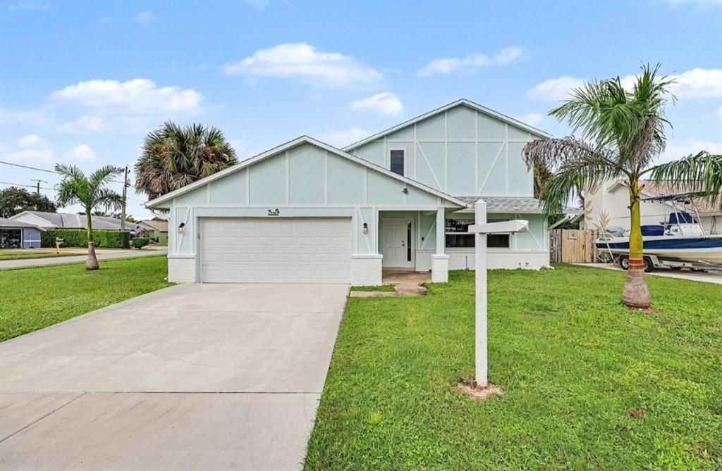 2700 RAINTREE LAKE CIRCLE