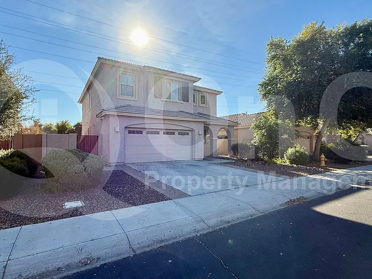 3231 S Santa Rita Way — Photo 2