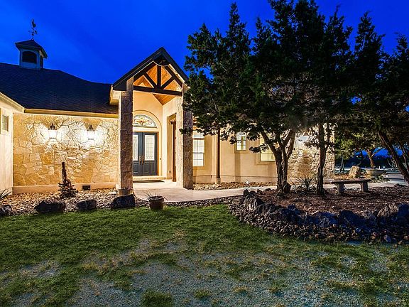 2nd image of 132 Scenic Bluffs Dr