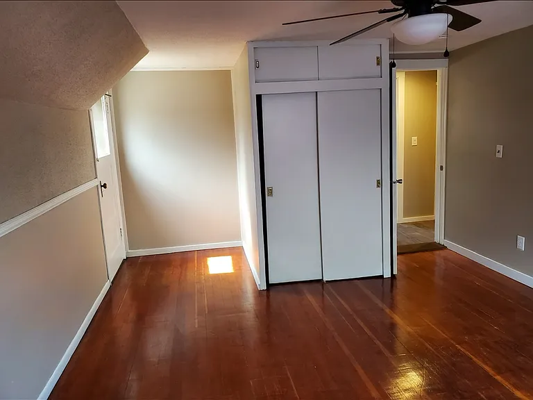 535 W Spring St — Photo 14